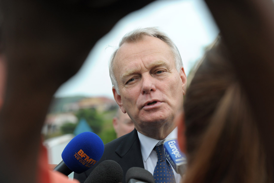 Ayrault_01